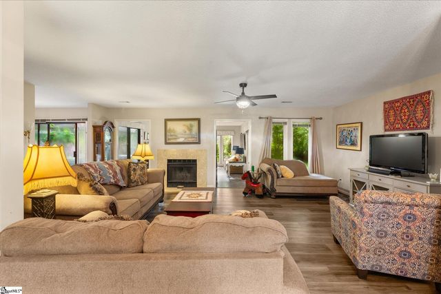 3 Fox Ridge Point, Taylors, SC 29687