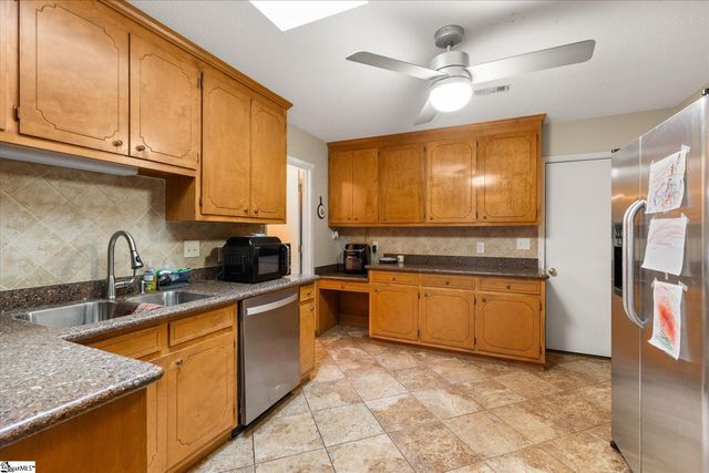 3 Fox Ridge Point, Taylors, SC 29687