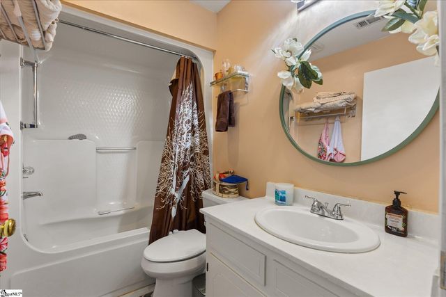 3 Fox Ridge Point, Taylors, SC 29687