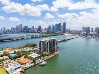 801 N Venetian Dr 201, Miami, FL 33139