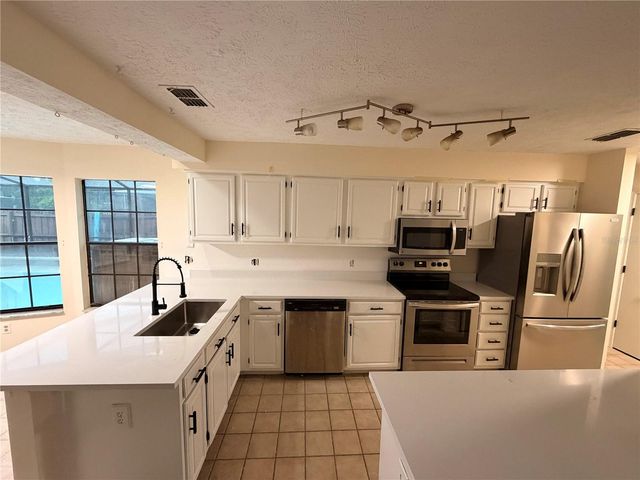 1015 CALLE ROSA PLACE, Sun City Center, FL 33573