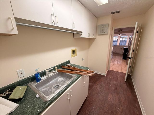 1015 CALLE ROSA PLACE, Sun City Center, FL 33573