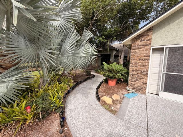 1015 CALLE ROSA PLACE, Sun City Center, FL 33573