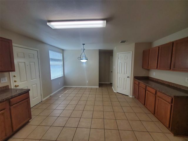 2512 Comstock Lane, Mesquite, TX 75181