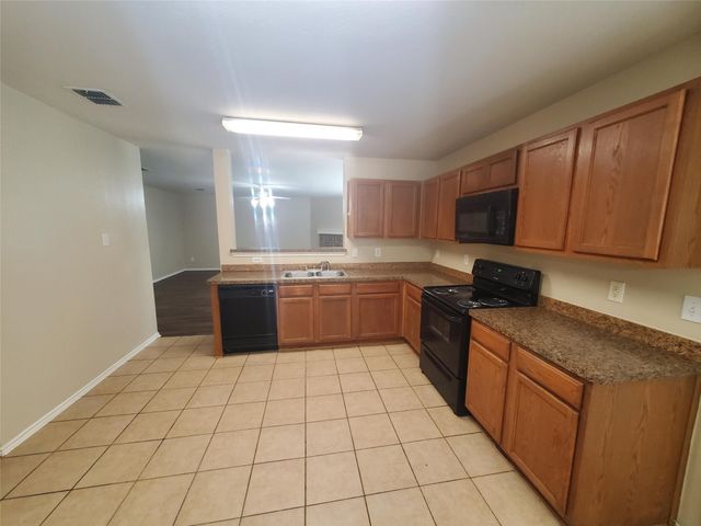 2512 Comstock Lane, Mesquite, TX 75181