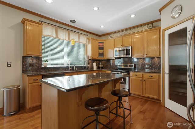 8212 72nd Avenue E, Puyallup, WA 98371