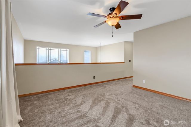 8212 72nd Avenue E, Puyallup, WA 98371