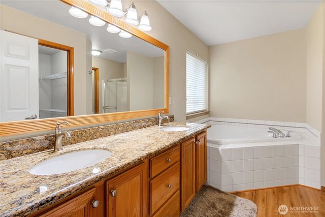 8212 72nd Avenue E, Puyallup, WA 98371