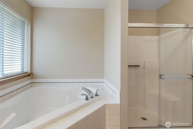 8212 72nd Avenue E, Puyallup, WA 98371