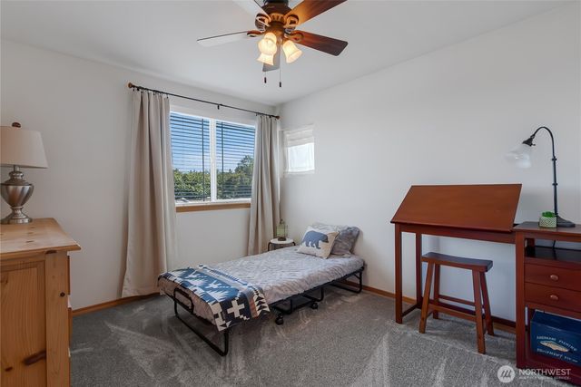 8212 72nd Avenue E, Puyallup, WA 98371