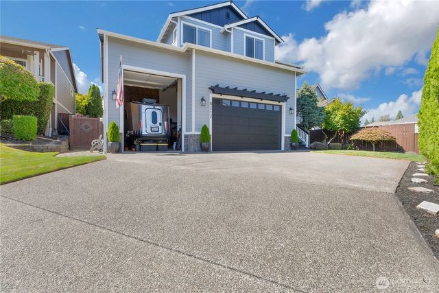 8212 72nd Avenue E, Puyallup, WA 98371