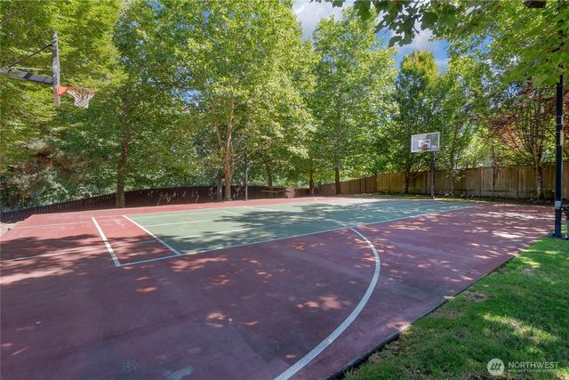 8212 72nd Avenue E, Puyallup, WA 98371