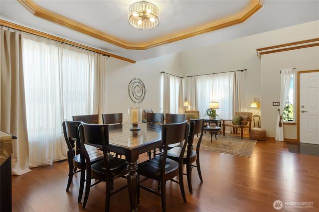 8212 72nd Avenue E, Puyallup, WA 98371