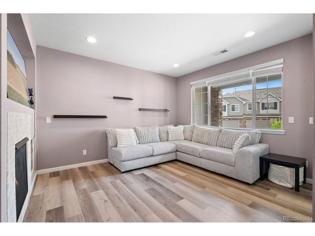 9077 E Phillips Ln, Centennial, CO 80112