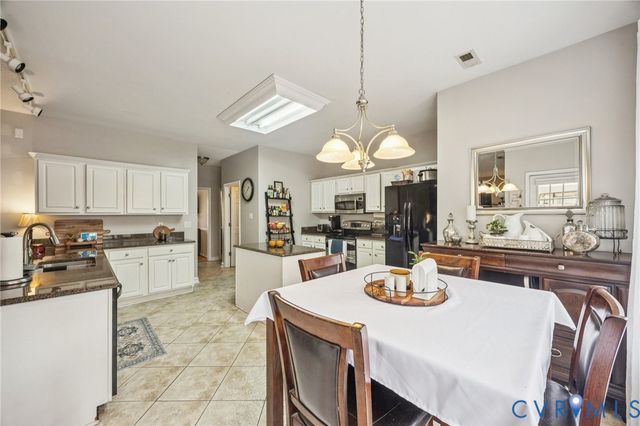 9235 Madison Leigh Ct, Mechanicsville, VA 23111