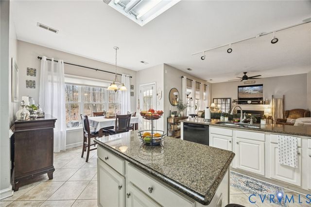 9235 Madison Leigh Ct, Mechanicsville, VA 23111