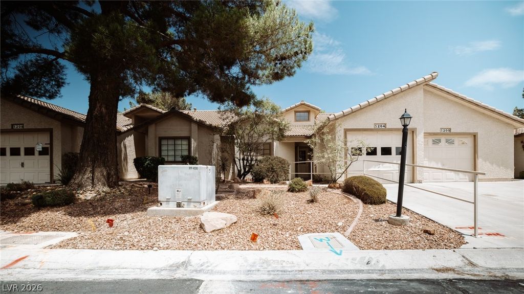 5204 Las Cruces Drive, Las Vegas, NV 89130 — exterior