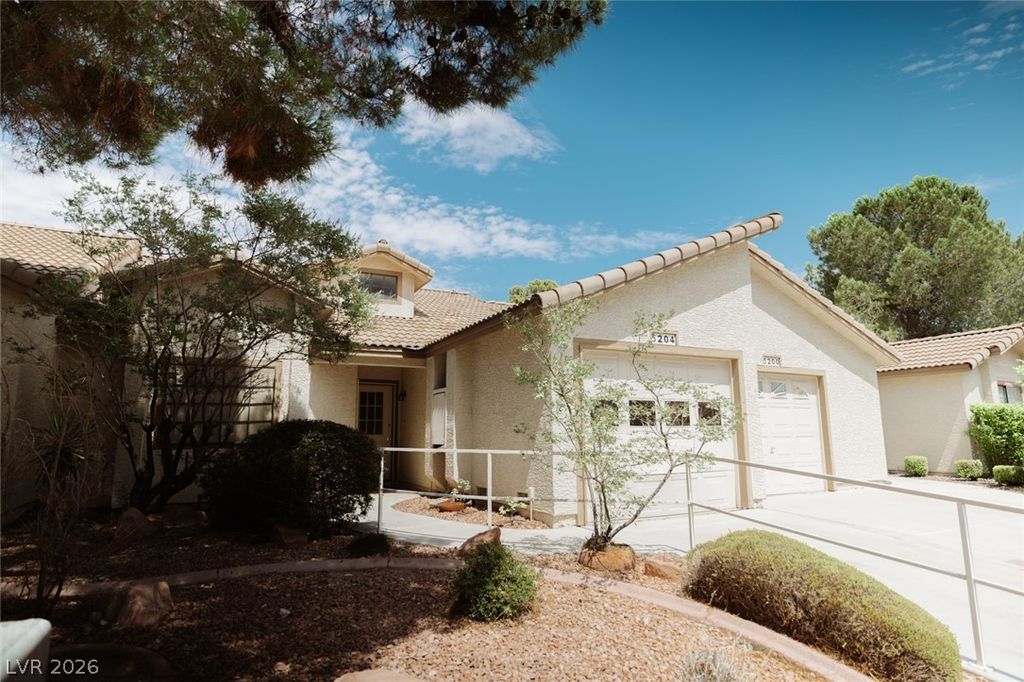 5204 Las Cruces Drive, Las Vegas, NV 89130 — photo 2
