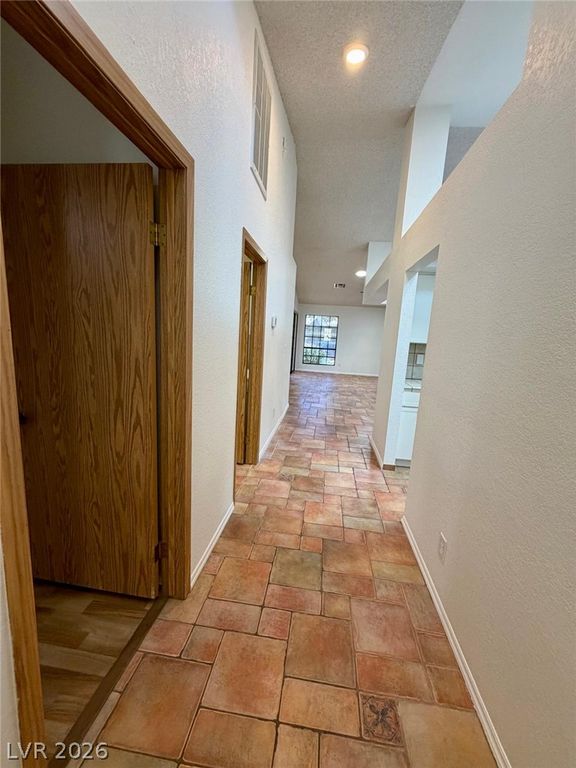 5204 Las Cruces Drive, Las Vegas, NV 89130 — photo 3