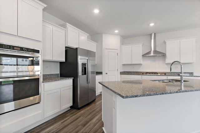 32069 Savannah Drive, Lakemoor, IL 60051