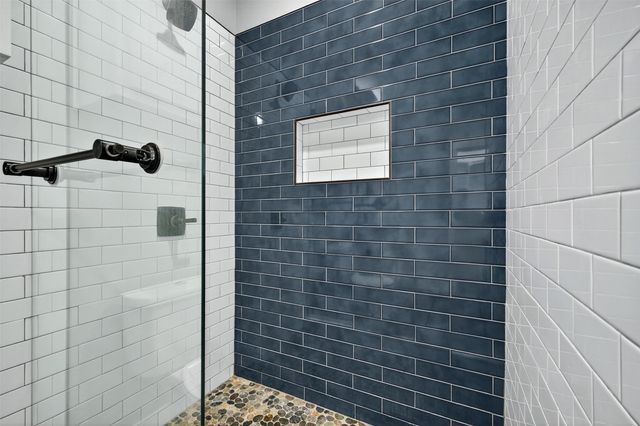 1425 S 7th Avenue, Denison, TX 75021