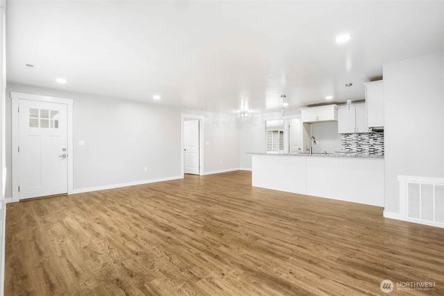 3120 W Lakeside Drive, Moses Lake, WA 98837