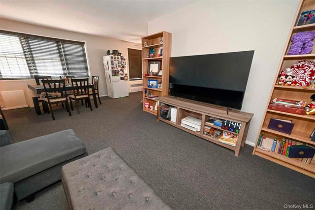 86-11 151st Avenue 2J, Howard Beach, NY 11414