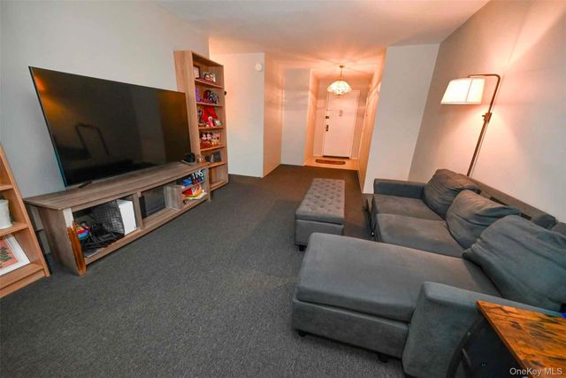 86-11 151st Avenue 2J, Howard Beach, NY 11414