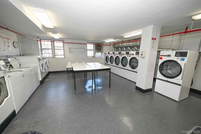 86-11 151st Avenue 2J, Howard Beach, NY 11414