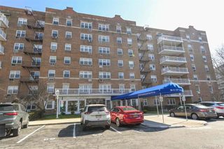 86-11 151st Avenue 2J, Howard Beach, NY 11414
