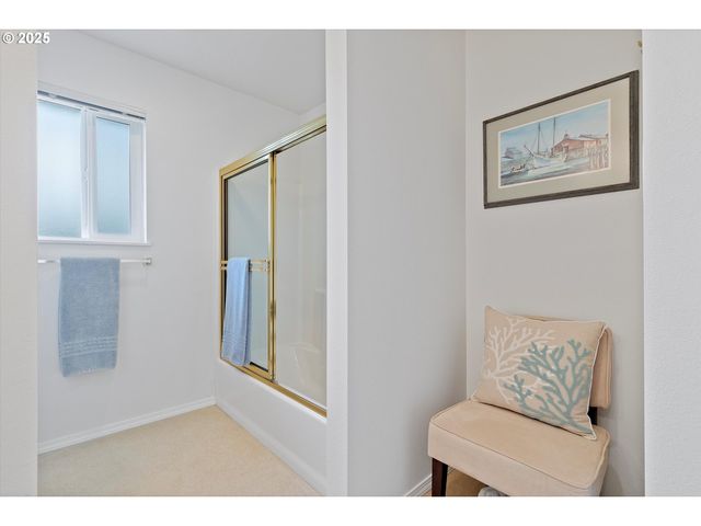 2865 Nw NEPTUNE Ave, Lincoln City, OR 97367