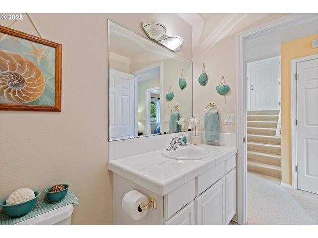 2865 Nw NEPTUNE Ave, Lincoln City, OR 97367