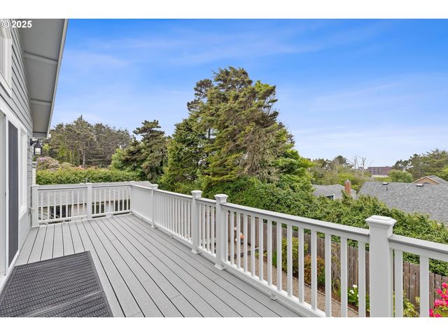 2865 Nw NEPTUNE Ave, Lincoln City, OR 97367