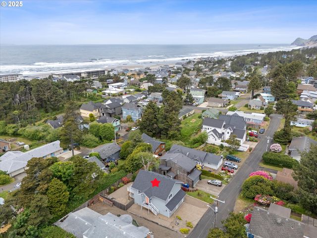 2865 Nw NEPTUNE Ave, Lincoln City, OR 97367