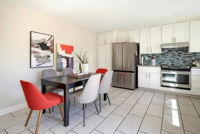 4043 Rennellwood Way, Pleasanton, CA 94566