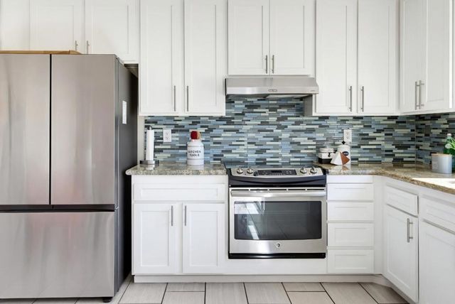 4043 Rennellwood Way, Pleasanton, CA 94566