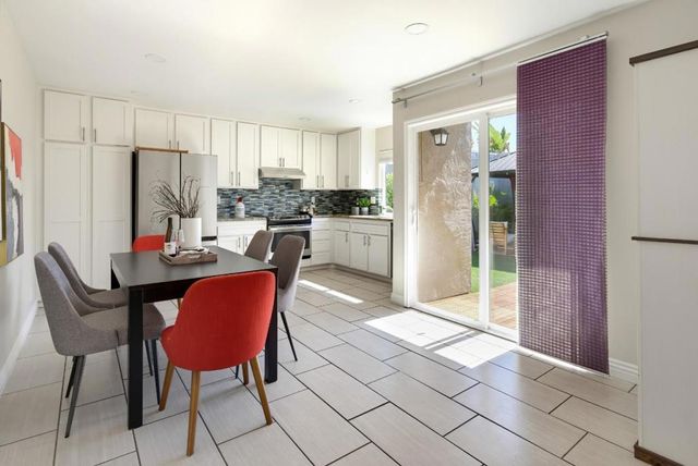 4043 Rennellwood Way, Pleasanton, CA 94566