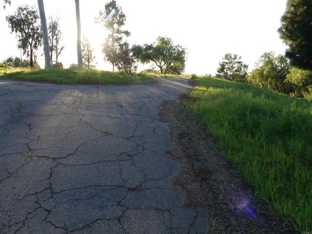 725 Yucca Road, Fallbrook, CA 92028