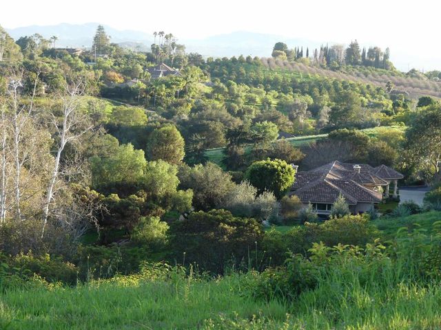 725 Yucca Road, Fallbrook, CA 92028