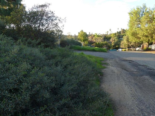 725 Yucca Road, Fallbrook, CA 92028