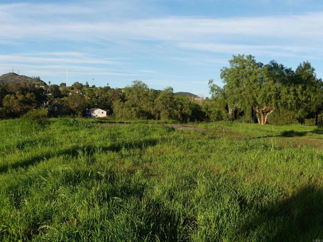 725 Yucca Road, Fallbrook, CA 92028