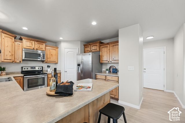 4144 S SCHOONER DR, Saratoga Springs, UT 84045