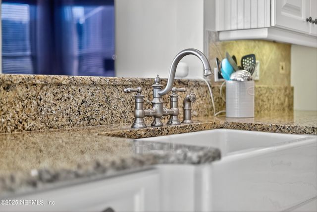 365 N LOMBARDY Loop, St. Johns, FL 32259