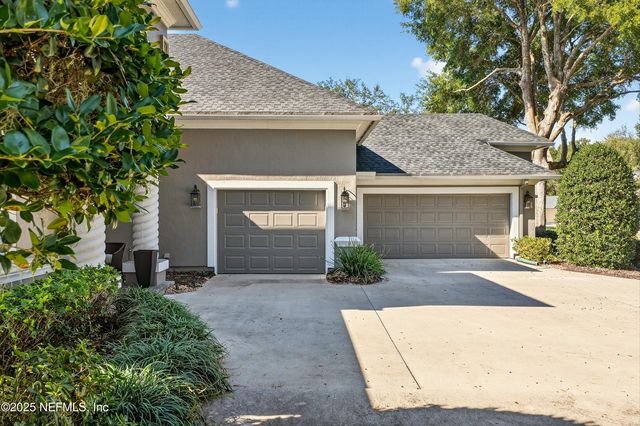 365 N LOMBARDY Loop, St. Johns, FL 32259