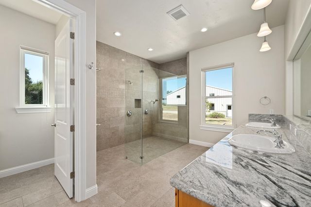 163 Floyds RUN, Bertram, TX 78605