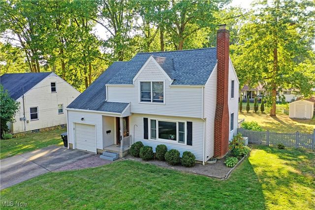 591 Belvedere Avenue NE, Warren, OH 44483