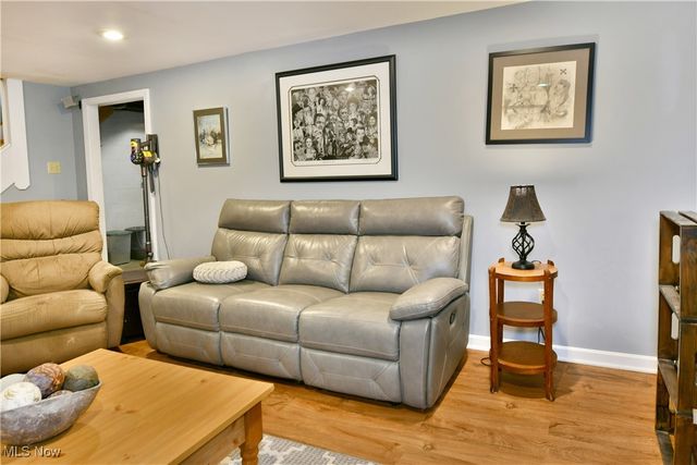 591 Belvedere Avenue NE, Warren, OH 44483