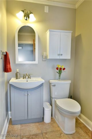 591 Belvedere Avenue NE, Warren, OH 44483