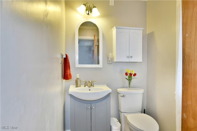 591 Belvedere Avenue NE, Warren, OH 44483