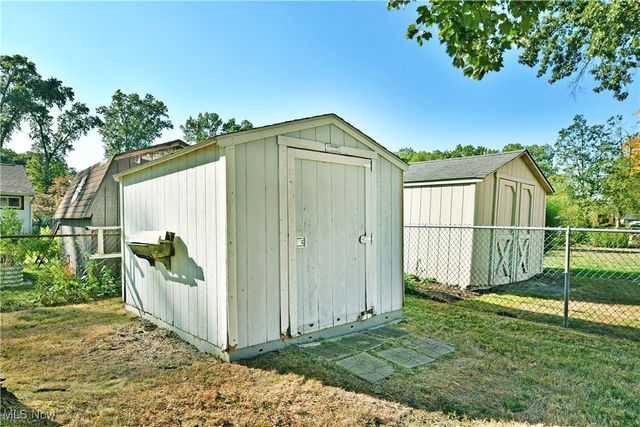 591 Belvedere Avenue NE, Warren, OH 44483